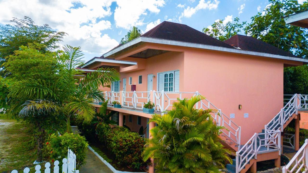 Shields Negril Villas מראה חיצוני תמונה